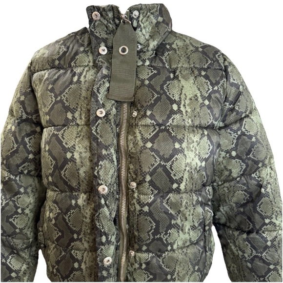 Ashley By 26 International Puffer Jacket Size S Green Snake Print Y2K Cropped - Picture 6 of 9